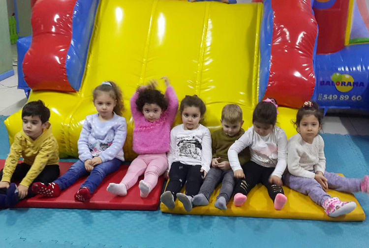 çocuk aktivite merkezi